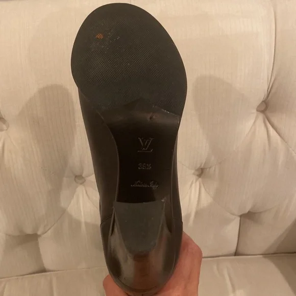 LOUIS VUITTON LEGACY BOOTS EXCELLENT CONDITION - Picture 7 of 7